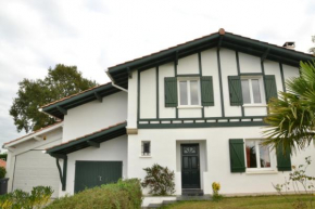 Maison basque avec piscine